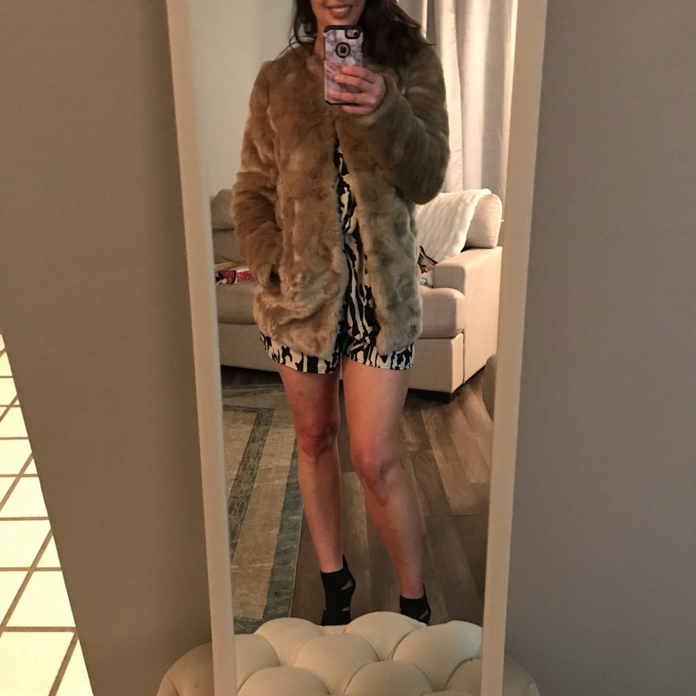 Romper - Picture 2 of 5